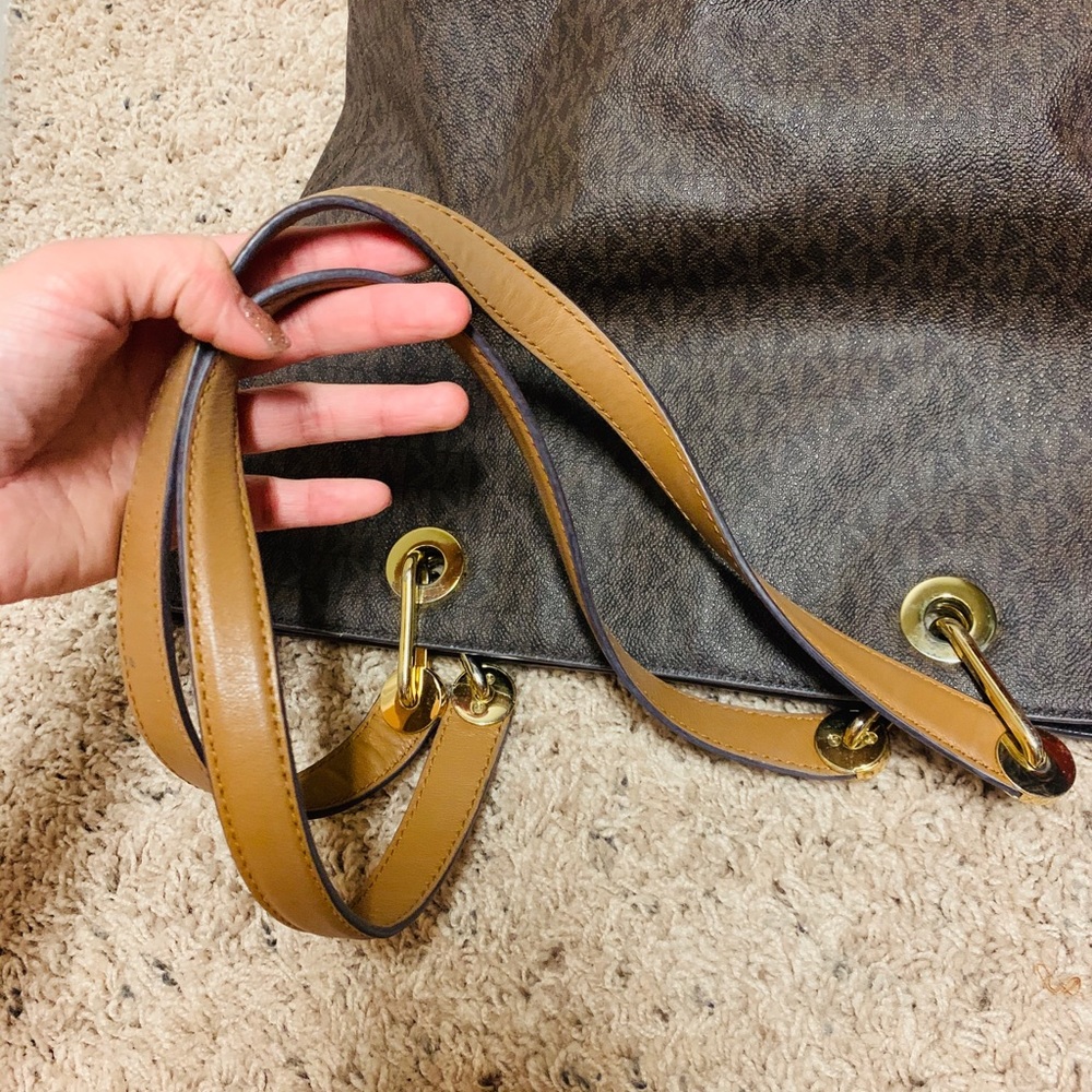 Like new...No stains or tears